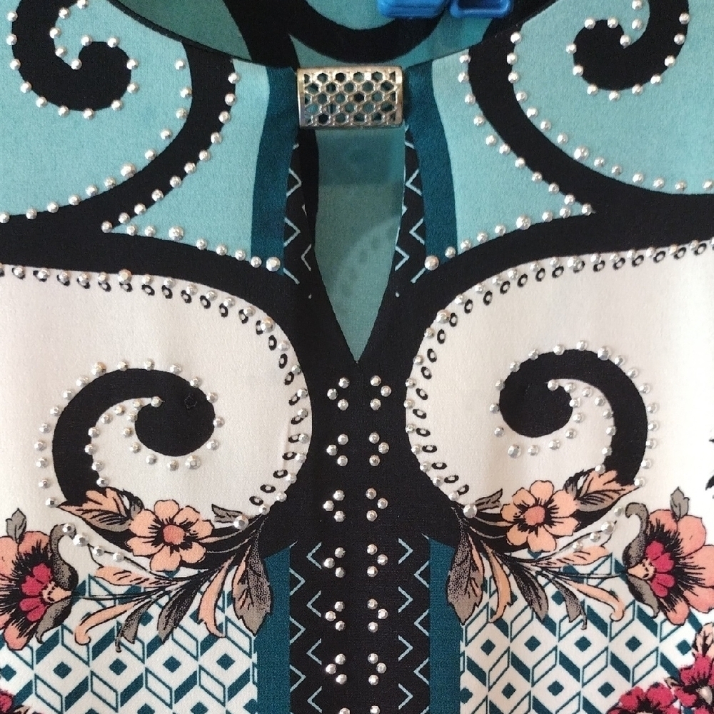 Floral Patterned Tunic Top - Picture 5 of 8